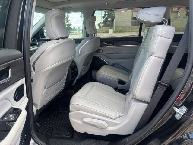 2022 Jeep Grand Cherokee L Overland 4x4