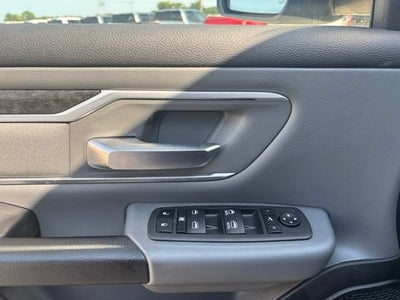 2022 RAM 1500 Big Horn Crew Cab 4x4 5'7" Box