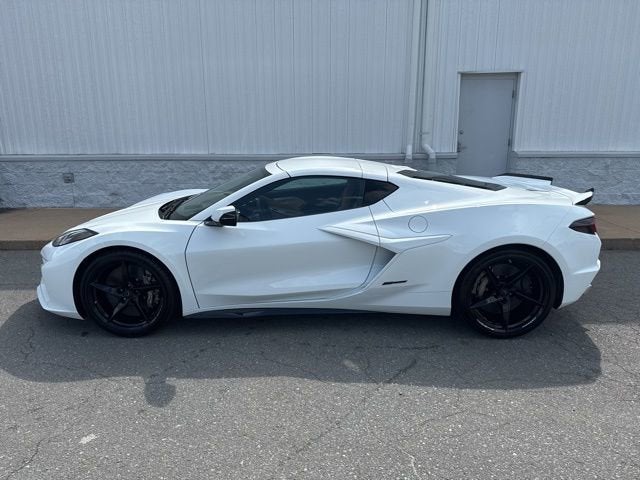 2025 Chevrolet Corvette E-Ray 2LZ