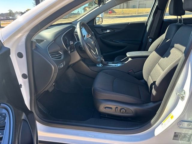 2025 Chevrolet Malibu RS