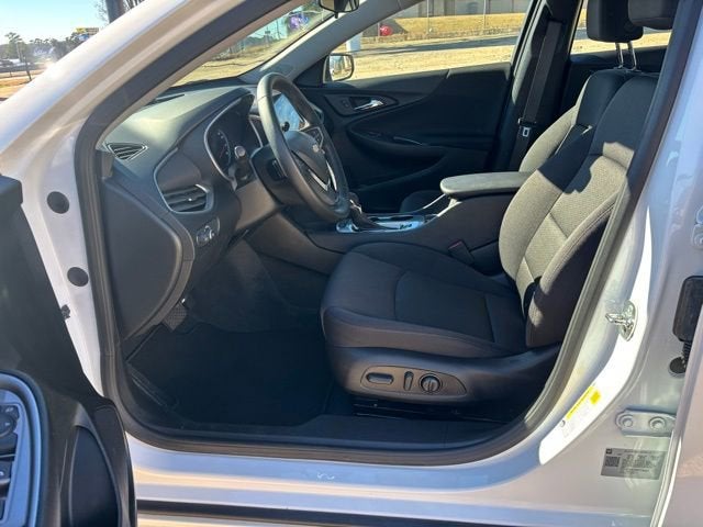 2025 Chevrolet Malibu RS