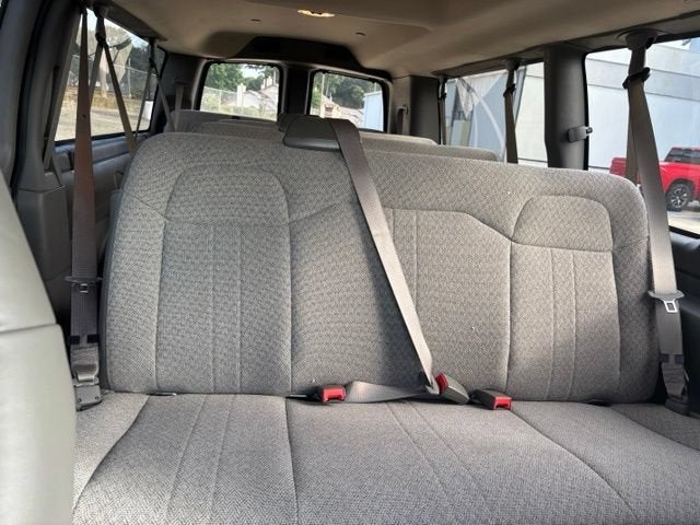2026 Chevrolet Express Passenger 1LS