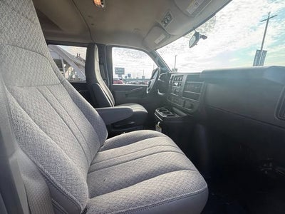 2026 Chevrolet Express Passenger 1LS