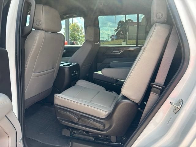 2025 GMC Yukon Elevation