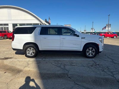 2024 GMC Yukon XL SLE