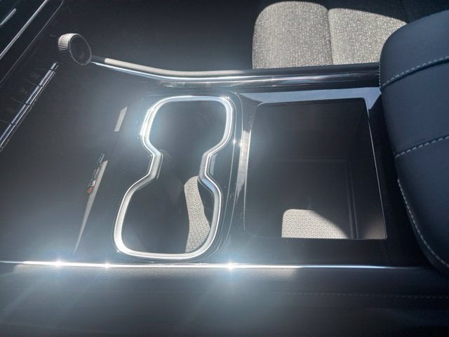 2027 Chevrolet Traverse LT - Photo 19