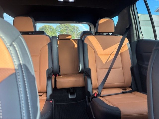 2027 Chevrolet Traverse Z71 - Photo 15