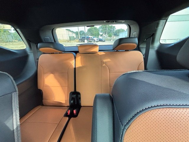 2027 Chevrolet Traverse Z71 - Photo 26