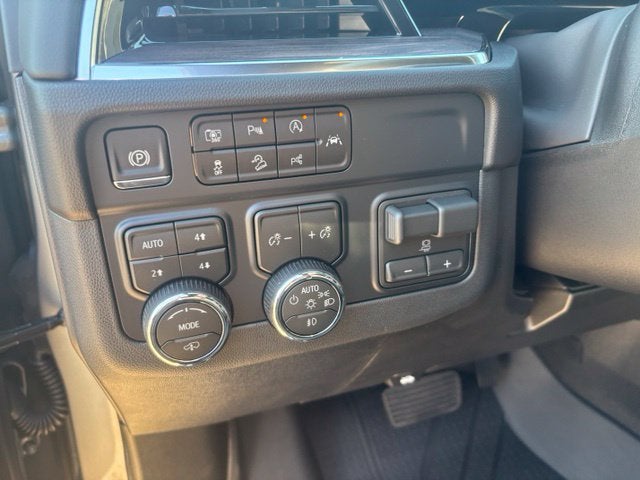 2026 Chevrolet Suburban Z71 - Photo 24
