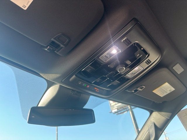 2026 Chevrolet Suburban Z71 - Photo 26