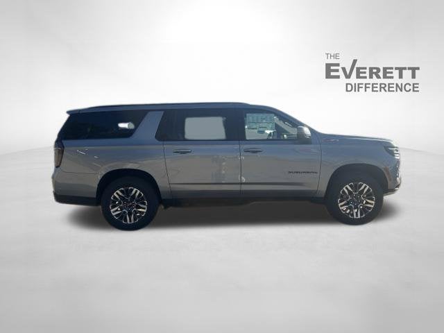 2026 Chevrolet Suburban Z71 - Photo 8