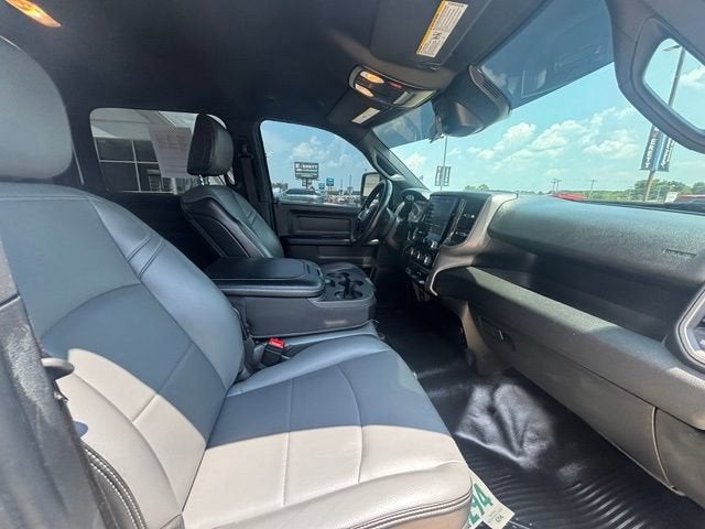 2025 RAM 3500 Tradesman Crew Cab 4x4 8' Box