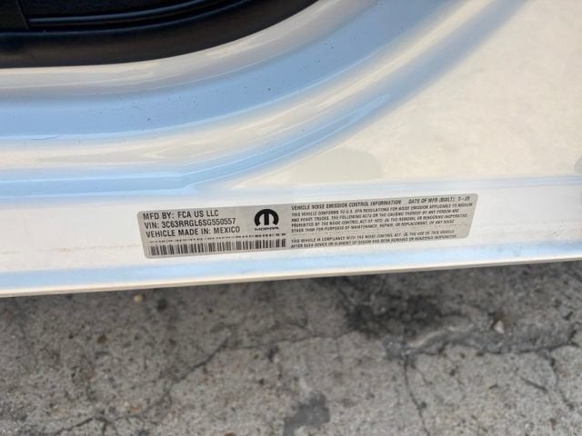 2025 RAM 3500 Tradesman Crew Cab 4x4 8' Box