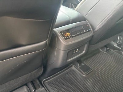 2023 Nissan Pathfinder SL FWD