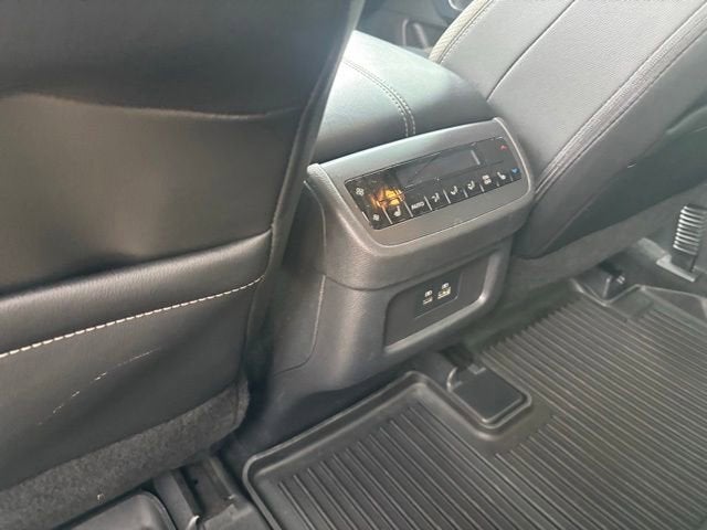 2023 Nissan Pathfinder SL FWD