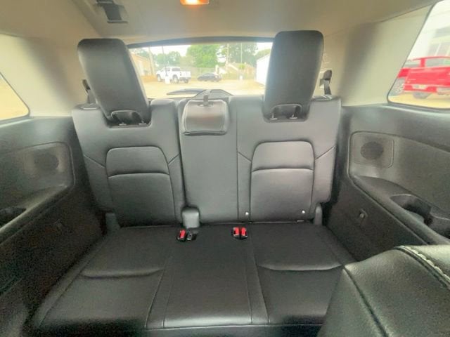 2023 Nissan Pathfinder SL FWD