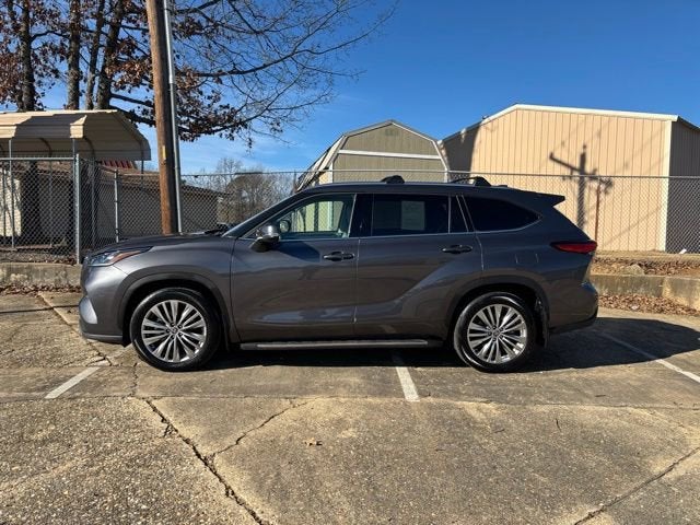 2022 Toyota Highlander Platinum