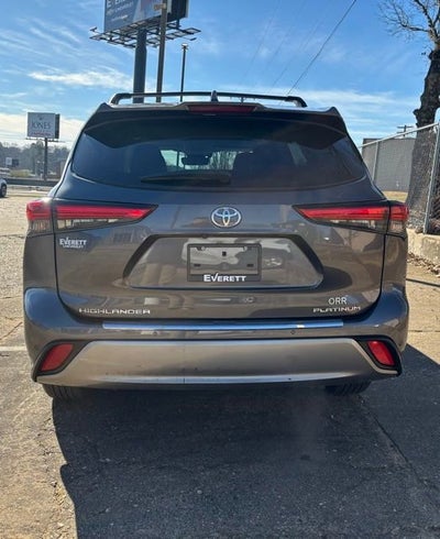 2022 Toyota Highlander Platinum