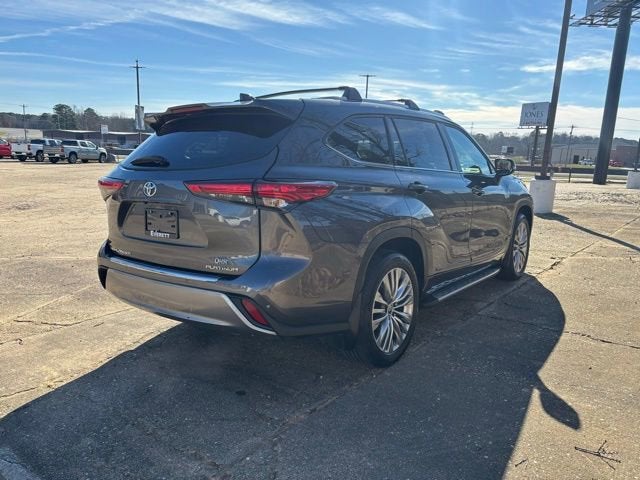 2022 Toyota Highlander Platinum