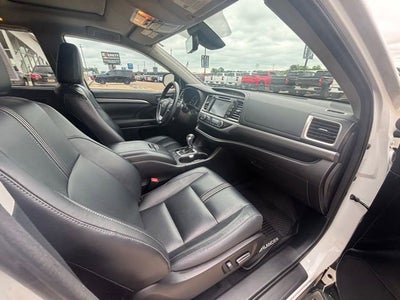 2018 Toyota Highlander SE