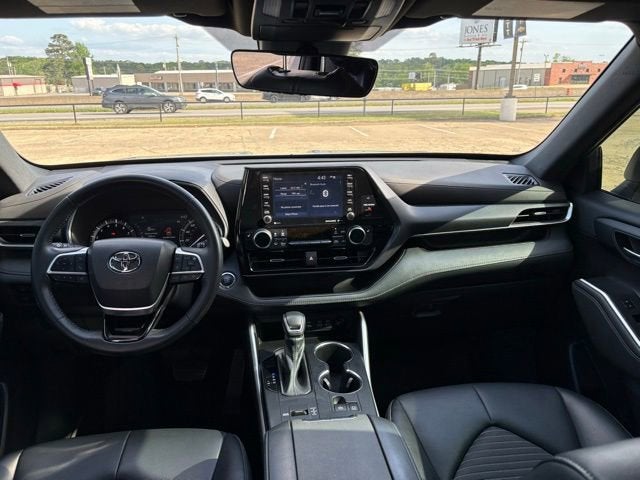 2022 Toyota Highlander XSE