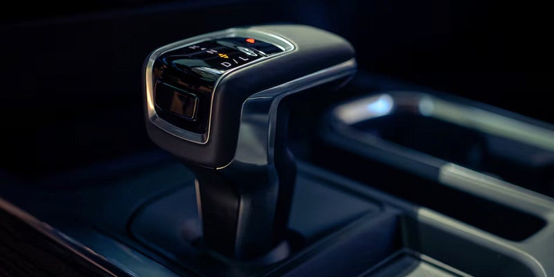 The gear shift in the 2025 Chevrolet Silverado 1500 in Benton, AR
