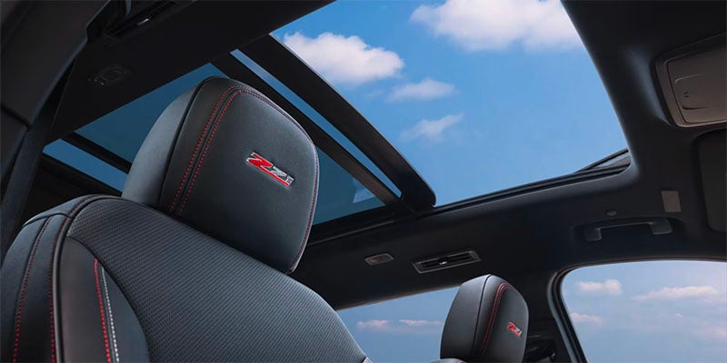 The sun roof option available in the 2025 Chevrolet Traverse in Benton, AR